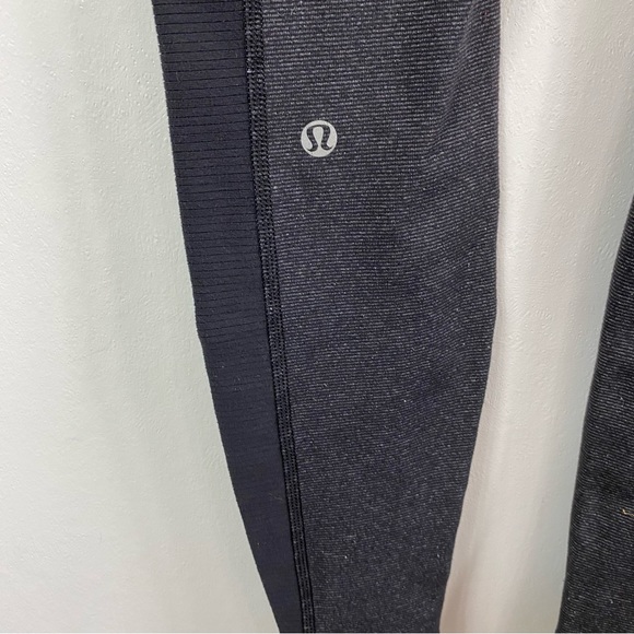 Lululemon Ankle Zip Compression Leggings Sz 4 - Picture 5 of 11